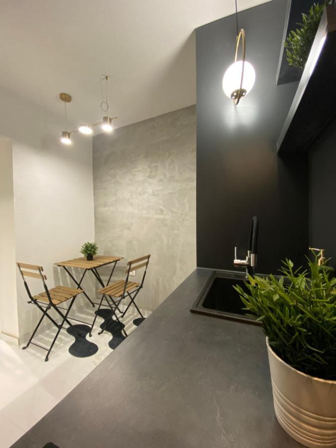 Wild Pear Old Town Boutique Accommodation โอครีด ภายนอก รูปภาพ